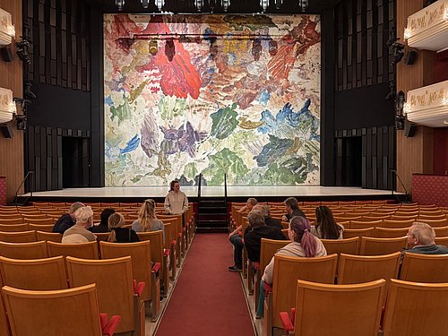 Impressionen vom Kulturstammtisch Führung Tiroler Landestheater